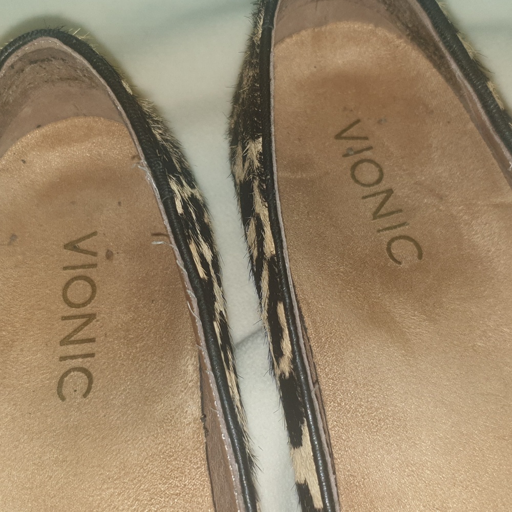 Vionic Animal Print Flats - Picture 2 of 10